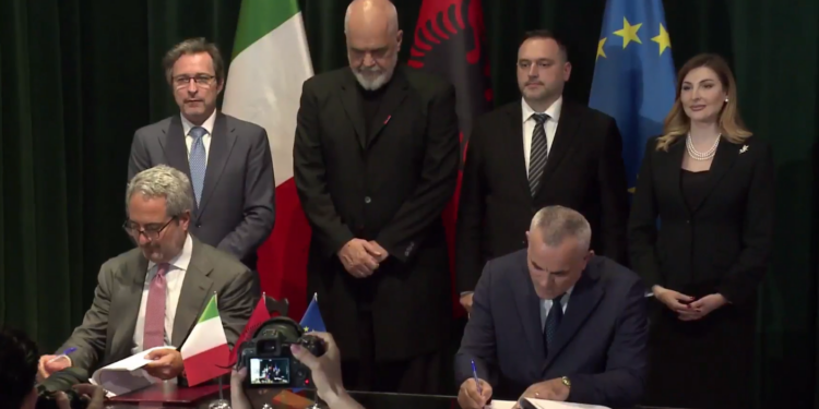 Firmoset marrëveshja për anijet ushtarake shqiptare, Rama: Dy të parat prodhohen për ne, do vazhdohet me eksport për aleatët