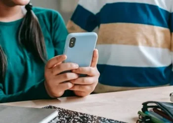 Europa u shpall luftë rrjeteve sociale, rrezikohet përplasje me SHBA, ja masat që po marrin vendet