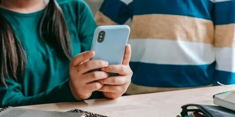 Europa u shpall luftë rrjeteve sociale, rrezikohet përplasje me SHBA, ja masat që po marrin vendet