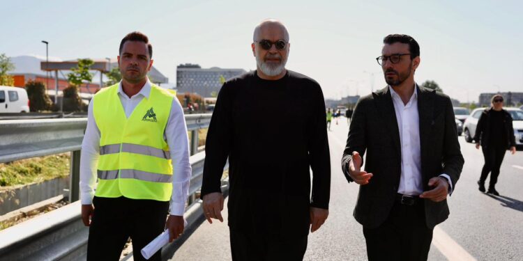 Hapet segmenti i zgjeruar i autostradës Tiranë–Durrës deri në Rinas