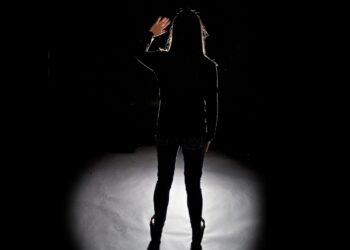 Nevoja për të qenë në qendër të vëmendjes