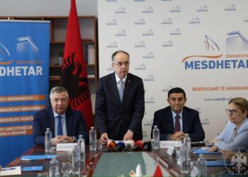 Presidenti Begaj vizitë në Universitetin Mesdhetar: Ndërkombëtarizimi realitet për profesionistët në tregun e punës në Shqipërinë e sotme dhe BE