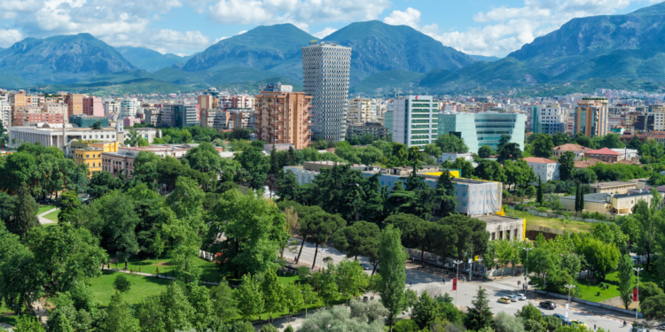 Fibank zgjeron mundësitë e financimit, produkte të reja për ndërtuesit, blerësit dhe emigrantët