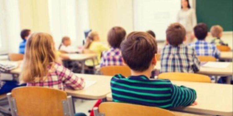 Emigrimi pakëson numrin e nxënësve në shkolla, dalin të dhënat zyrtare