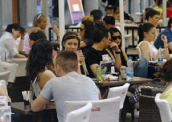 Raporti i Bankës Botërore: Një në pesë të rinj i papunë në Shqipëri