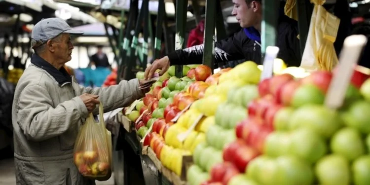 Shqiptarët preferojnë tregtinë, rreth 35% e bizneseve në këtë sektor