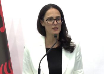 Projekti i Sazanit, nisin negociatat me kompaninë. Ministrja Ibrahimaj: Shteti do të jetë bashkinvestitor