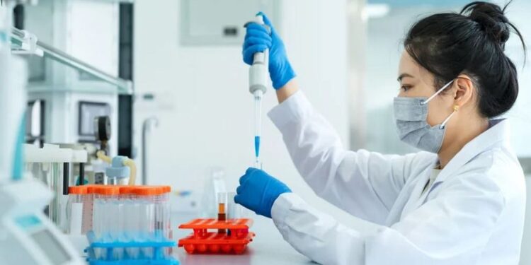 Krijohet vaksina e parë në botë nga Inteligjenca artificiale kundër koronaviruseve