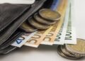 84 mijë lekë mesatarja, 40 mijë lekë realiteti; një në tetë punonjës me pagë minimale