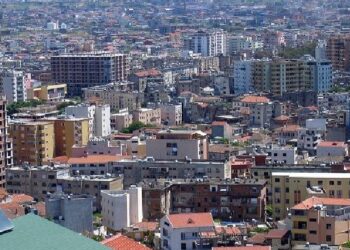 Taksa e re e pronës, sa do të paguajmë? Shembuj konkretë për banesën e parë