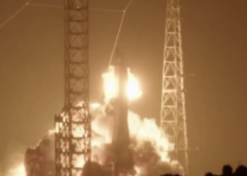 Një gabim që kushtoi 100 milionë $! Shpërthen raketa Jeff Bezos, Elon Musk bën ironi