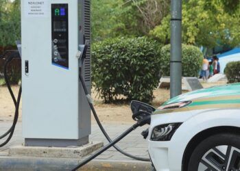 Karburantet e shtrenjtë, rritet me mbi 91% numri i makinave elektrike