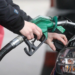 Çmimi i naftës në Shqipëri kalon 2 euro, më i shtrenjti në rajon, Serbia rikthen masat mbështetëse