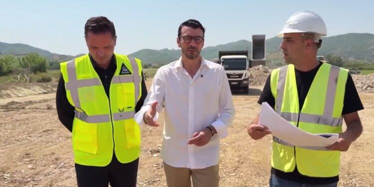 Karakaçi inspekton punimet e bypass-it të Tiranës: Nyje strategjike për lidhjen e korridoreve kombëtare