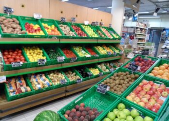 Në kulmin e sezonit prodhues, fluturojnë çmimet e perimeve