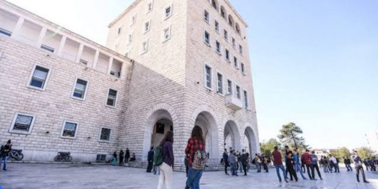 Studentët e huaj zgjedhin Shqipërinë për studime/ Të rinjtë nga Italia, Kosova dhe vendet e rajonit dominojnë regjistrimet
