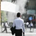 Tokio thyen një tabu të vjetër të zyrës, pantallonat e shkurtra hyjnë në administratë