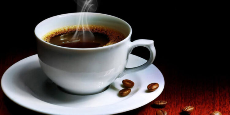 Një filxhan kafe ndihmon në humbjen e peshës