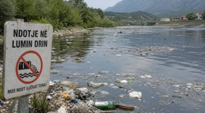 Dëmet në mjedis, qeveria përcakton rregullat e reja: Bizneset duhet të sigurojnë fonde paraprakisht