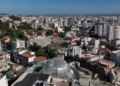 46 apo 100 bashki? Dy modele të ndryshme për pushtetin vendor jashtë komisionit parlamentar