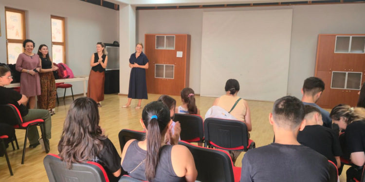 Një kontribut i vogël, me një mesazh të madh. Kredo.al mbështet SOS Fshatrat e Fëmijëve Shqipëri për nxënësit në nevojë në nisjen e vitit të ri shkollor