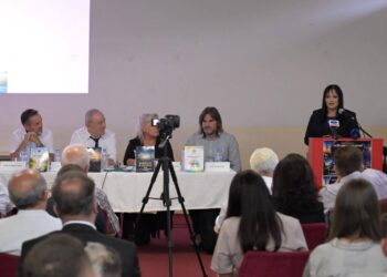 Librat shkencorë të Prof. Dr. Imer Zenkut bëjnë bashkë akademikë e studiues në Maqedoninë e Veriut, mes tyre Dr. Romina Radonshiqi
