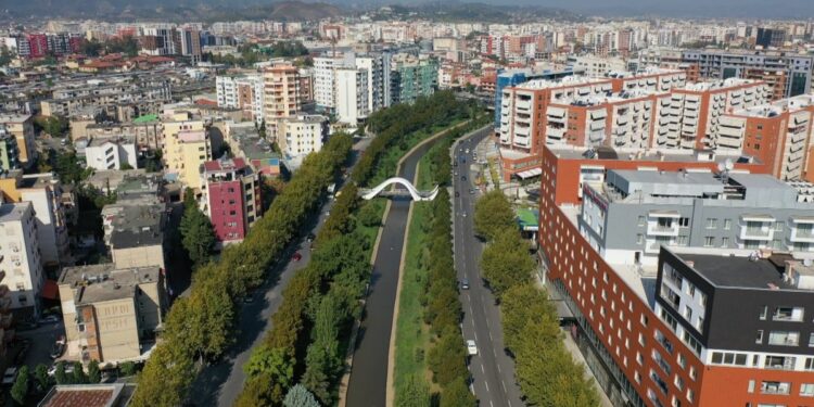 Banka Botërore skanon ekonominë: Turizmi, teknologjia dhe bujqësia, në qendër të ekonomisë së re