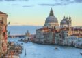 Venecia po shqyrton rritjen e tarifës hyrëse, turistët mund të paguajnë deri në 30 euro