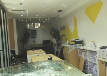 Dëmet në banka nga protesta, AAB: Depozitat e klientëve nuk cenohen