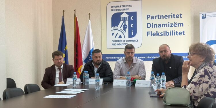 Protestat në Tiranë, bizneset kërkojnë mbrojtjen e pronës publike dhe private