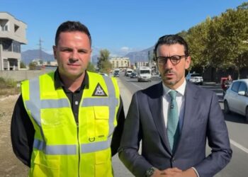 Rruga Kombinat-Ndroq-Plepa, Karakaçi: 5 km deri në Pezë përfundojnë, kontrata për 9 km të tjera