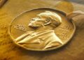 Nobel 2026/ Nga lufta kundër krizave ekonomike te kontrolli i trurit me dritë, kush janë 10 fituesit?