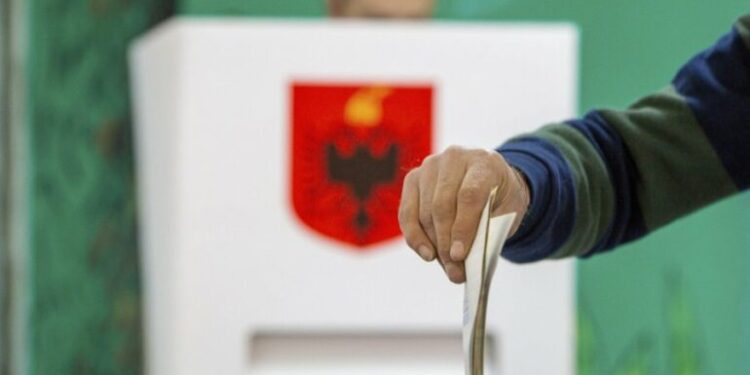 Presidenti dekreton datën, shqiptarët votojnë më 9 maj